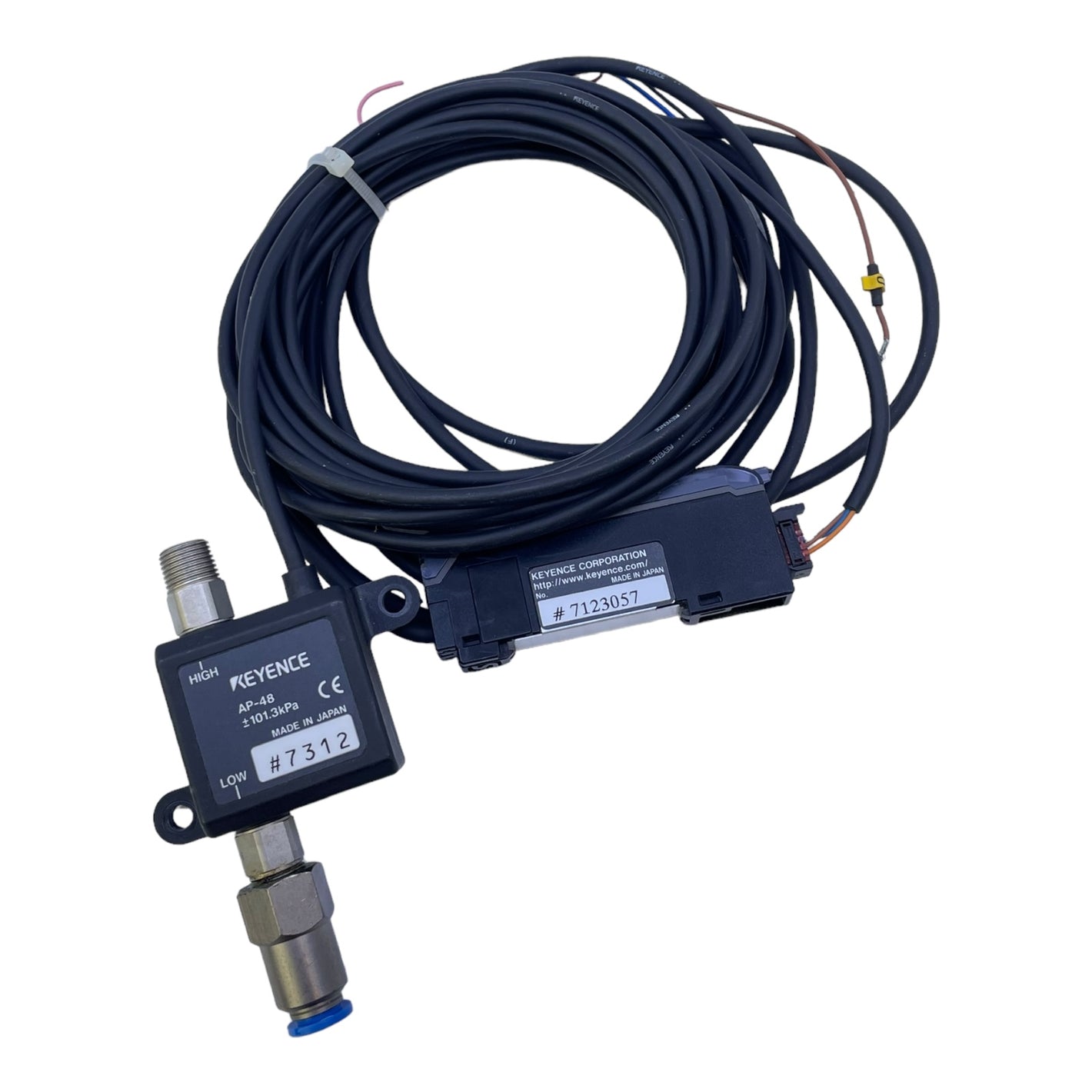 Keyence AP-V41AWP measuring amplifier for industrial use Keyence AP-V41AWP