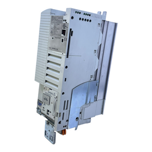 Lenze E82EV302_4C200 Frequenzumrichter 3,0kW 13141959 8200 vector
