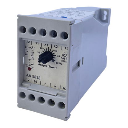 E.Dold&amp;Söhne AA9838.11 undervoltage relay 50/60Hz 220V AC