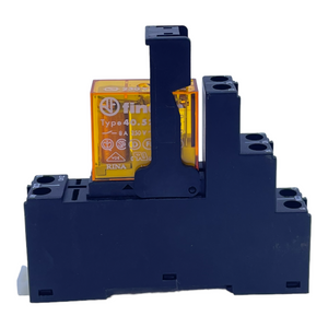 Finder 95.05.5 + 40.52 relay socket with power relay