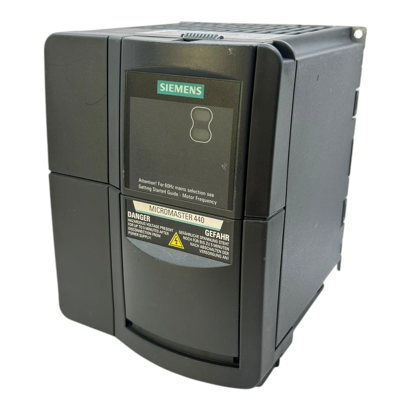 Siemens 6SE6440-2AB21-5BA1 frequency converter Micromaster industrial use 