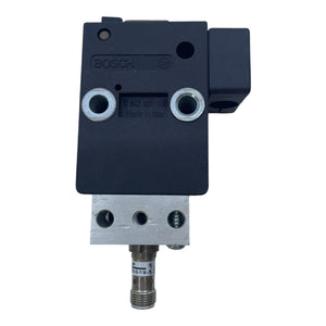 Bosch Pneumatikventil 0842900300 mit Balluff Sensor 516-325-E5-Y-S4