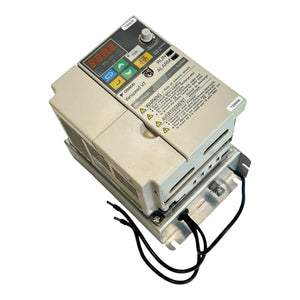 Omron Frequenzumrichter 0,9kVA 380V Varispeed V7 CIMR-V7AZ40P2 Industrie Einsatz