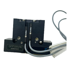Zimmer Parallelgreifer GPP5004NC mit Festo Näherungsschaltern