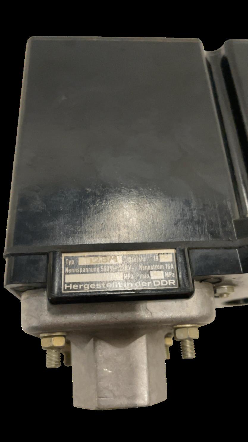 DDR Druckschalter für industriellen Einsatz Druckschalter D2,5/1 1120.025-00:05