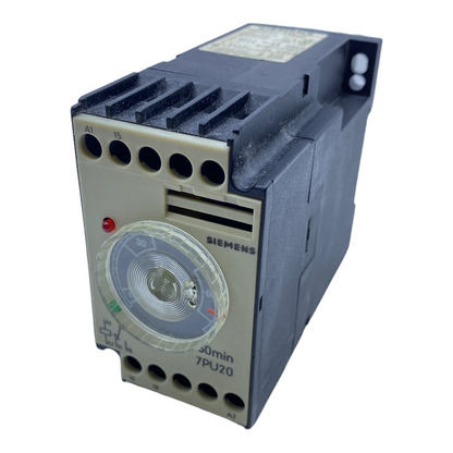 Siemens 7PU2040-4AN20 time relay 220-240V 50/60Hz 